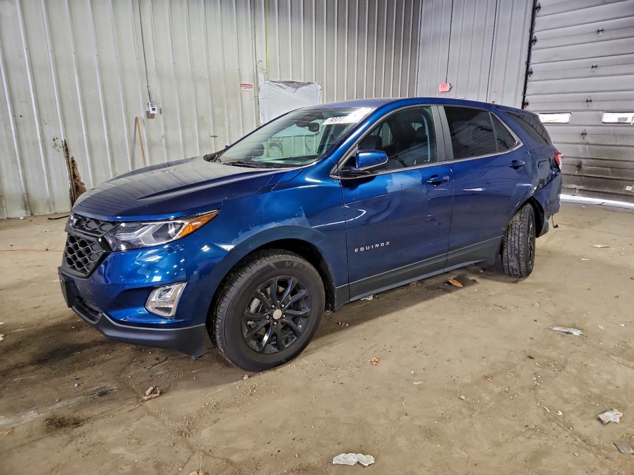 2021 Chevrolet Equinox LT's photo